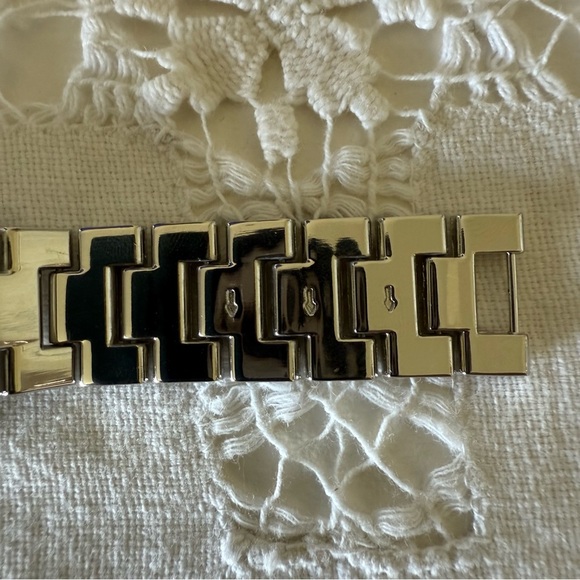 NEW Silver Chunky Statement Watch with Rhinestone Black Floral Detail - Picture 9 of 10